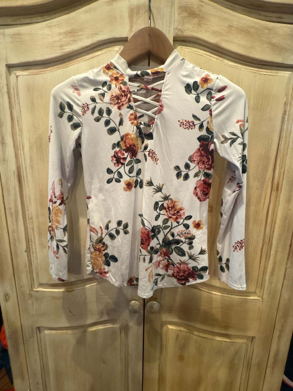 No Boundaries Floral Long Sleeve Lace-Up Top Size XL/XG (15-17)